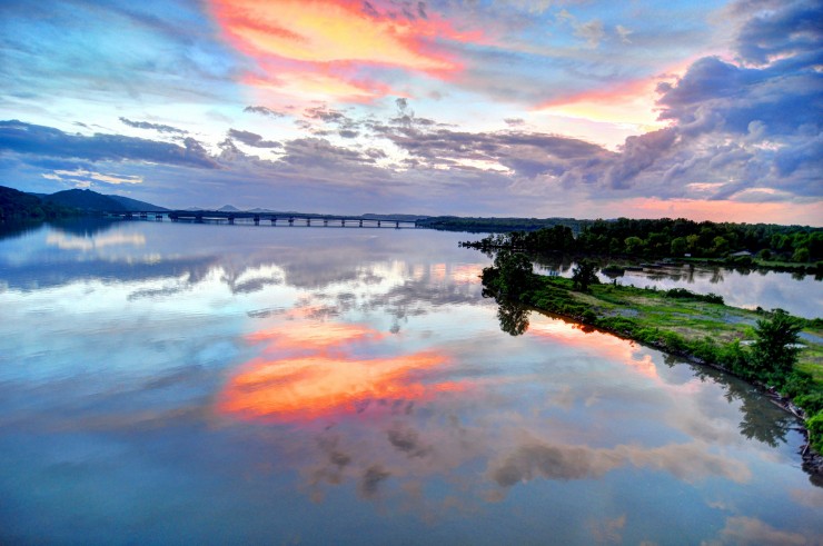 Big Dam Bridge at sunset - Top Ten Reasons to Visit the Big Dam Bridge