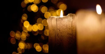 christmas candle golden glimmer