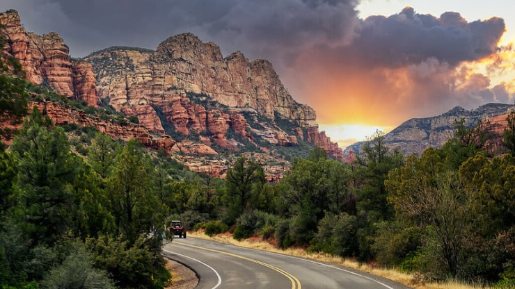 curved road into sun sedona az